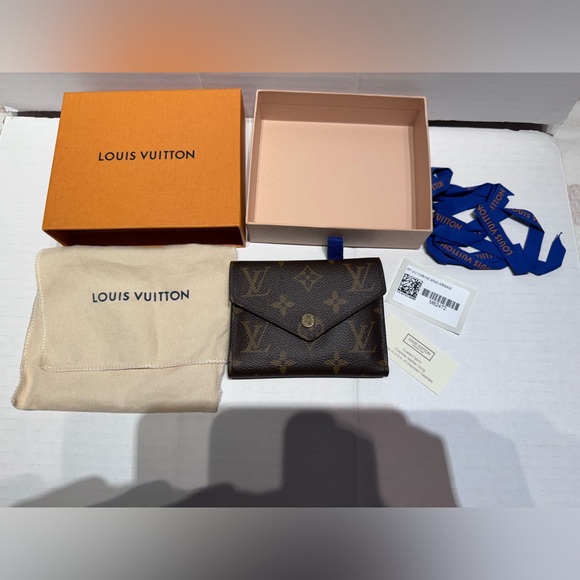 Louis Vuitton victorine wallet - Picture 5 of 7